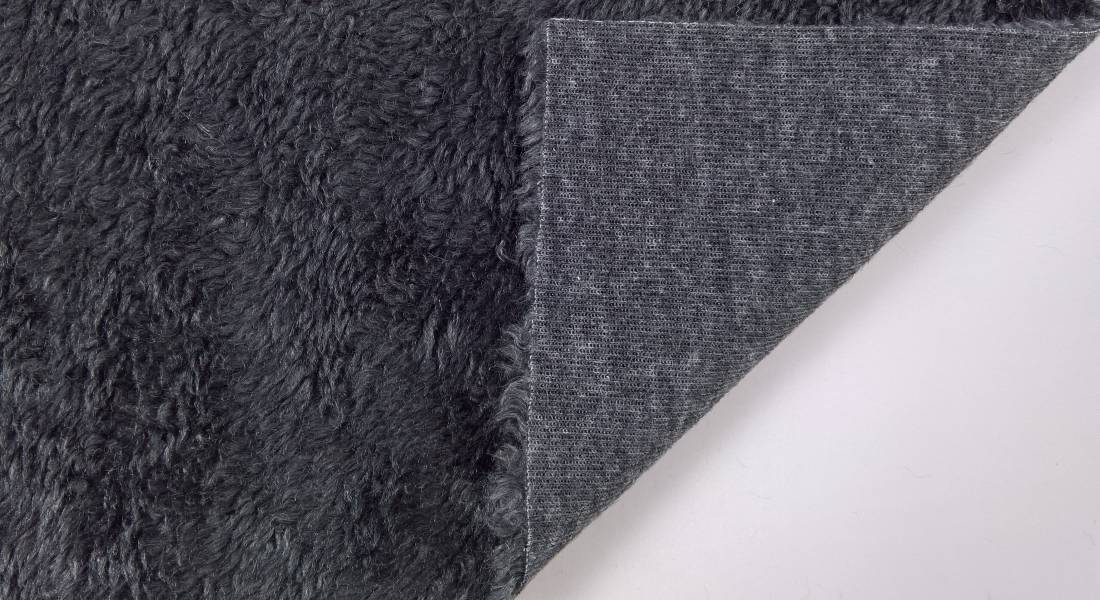 Leskymo beránek, tmavě šedý, šíře 150cm (metráž)