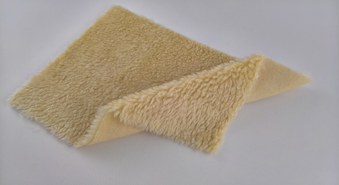 Leskymo ovečka, bílá káva, šíře 150cm (metráž)