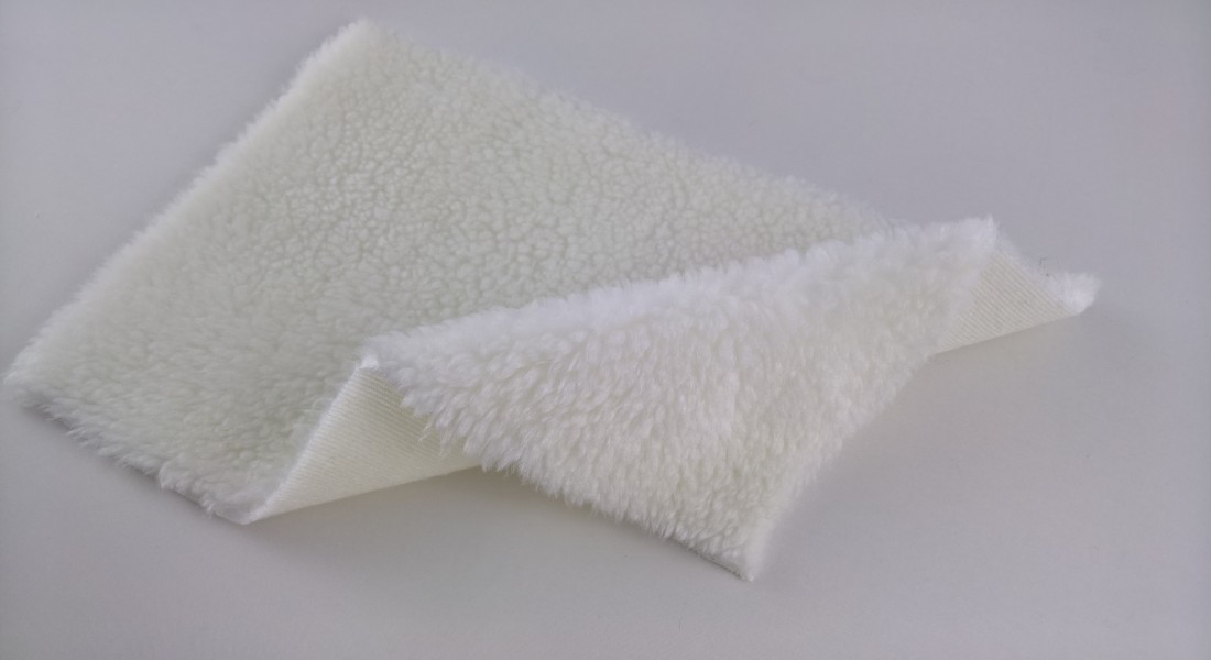 Leskymo ovečka, režná bílá, šíře 150cm (metráž)