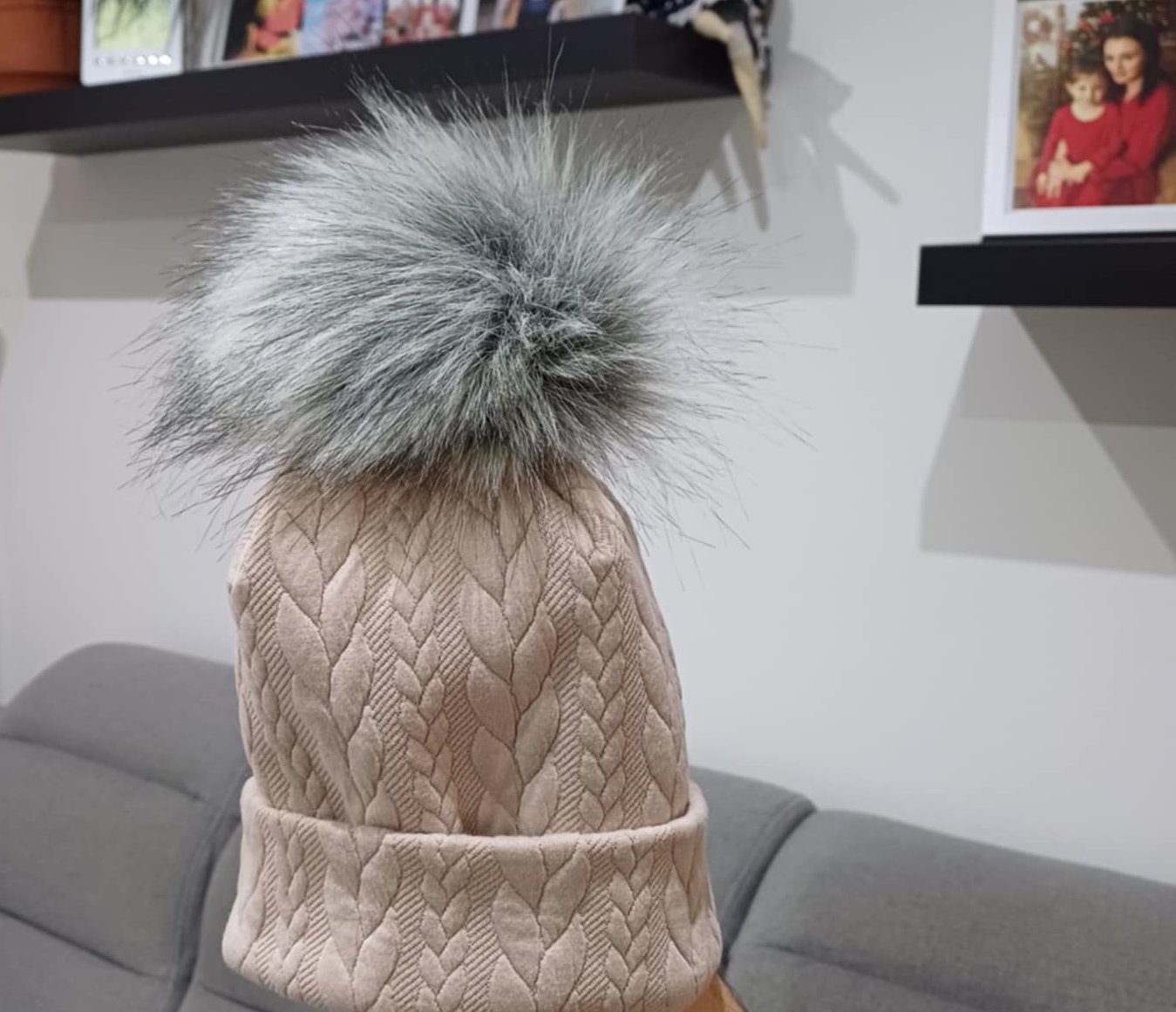 Kožešinový lem, šedý s černým koncem