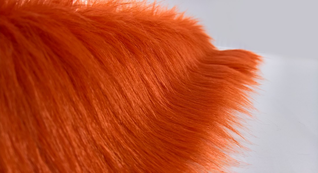 Umělá kožešina červeno oranžová